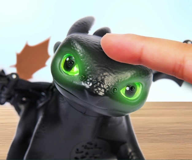 Svietiace oči a plazmový útok