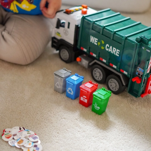 Učenie triedenia odpadu hrou