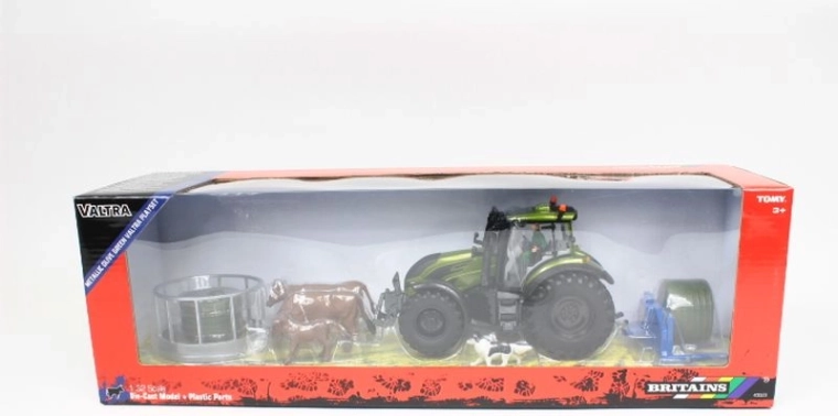 Britains sada traktor Valtra metallic olive green 1:32