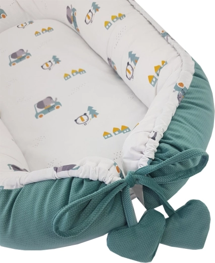 Jemné materiály a hravý motív Cars