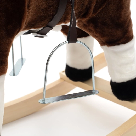 Stabilná drevená základňa a bezpečné hojdanie