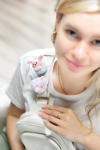 Štýlový doplnok na tašku aj batoh