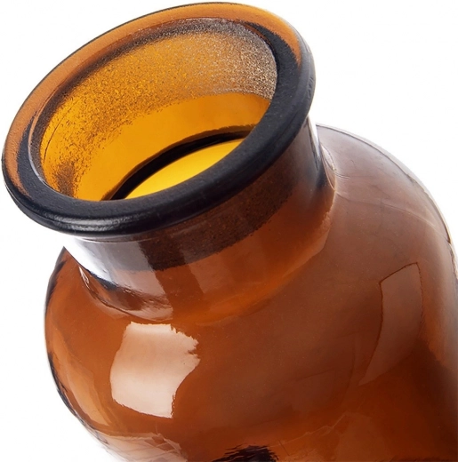 Široké hrdlo pre pohodlné plnenie