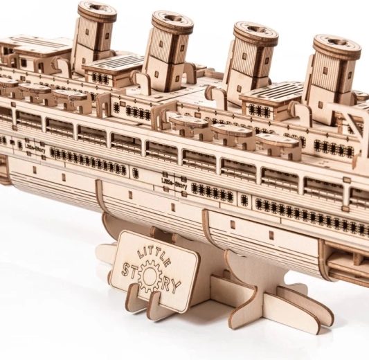 Detailný model výletnej lode