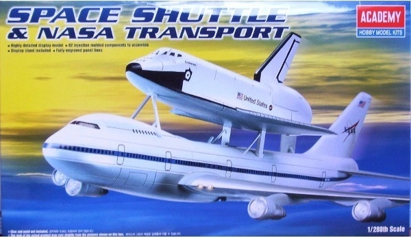 Plastový model SPACE SHUTTLE s nosičom BOEING 747 NASA 1:288