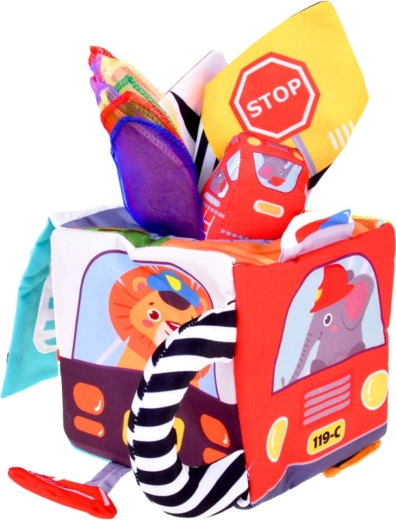 Motív áut a značiek, ktorý učí hrou