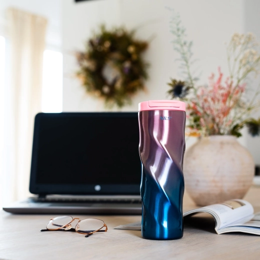 Bezpečné flip viečko s tesniacim silikónom