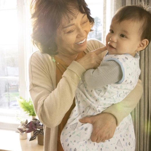 Jednoduché nočné prebaľovanie vďaka dlhému zipsu