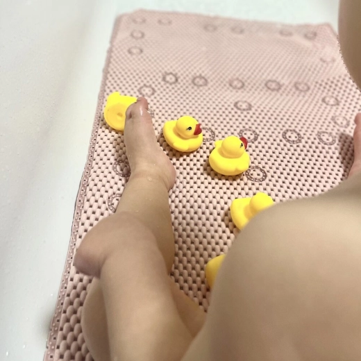 Bezpečné a hravé kúpanie pre deti