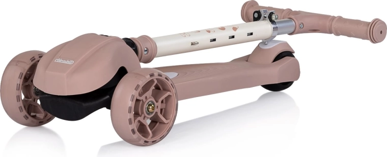 Skladací dizajn a nastaviteľné riadidlá