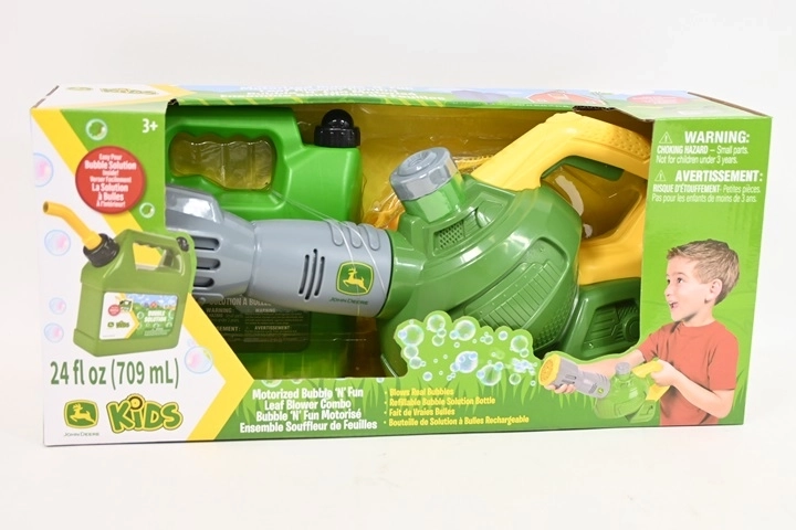 TOMY John Deere detský fúkač lístia s bublifukom
