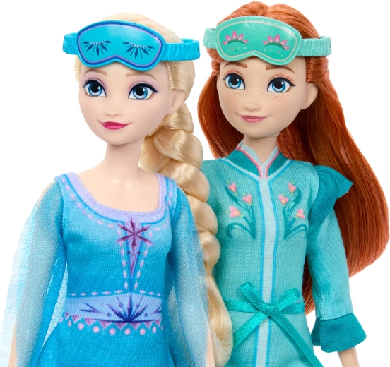 Bábiky Anna a Elsa v nočných outfitoch