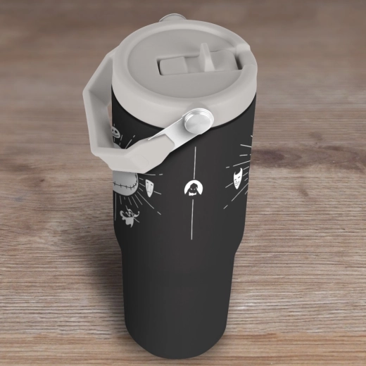 Uzatvárateľné viečko s píttkom proti rozliatiu