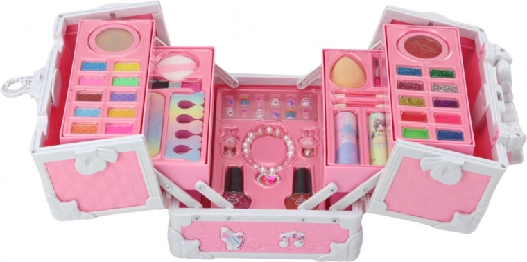 Kompletná sada na líčenie aj manikúru