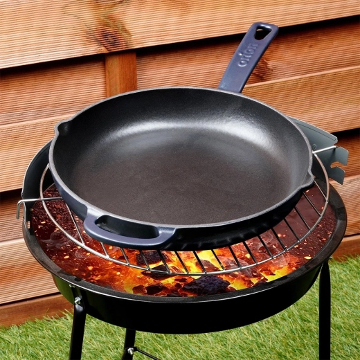 Univerzálne použitie na sporáku, na grile aj v rúre