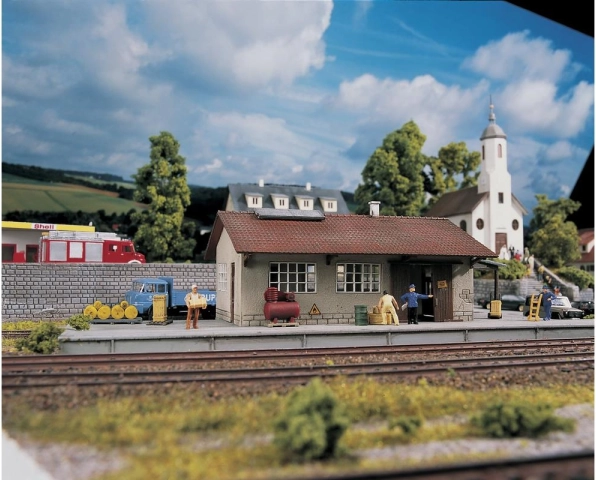 Sklad Burgstein - Model PIKO HOBBY
