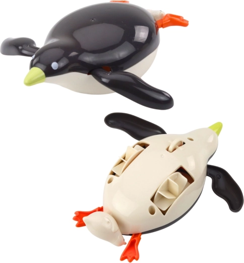 Pláva a „šľape“ vodu vďaka mechanizmu