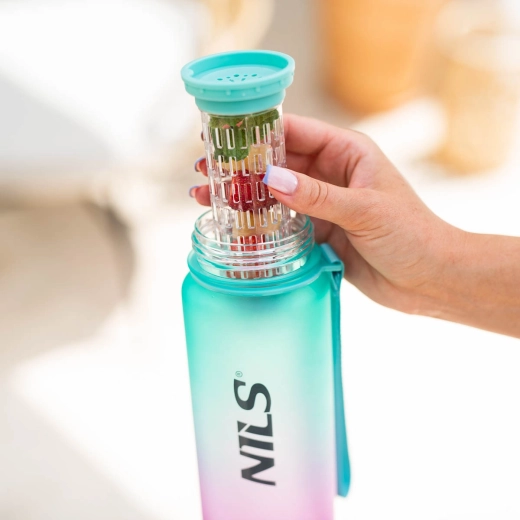 Osviežujúca voda vďaka vyberateľnému infuzéru