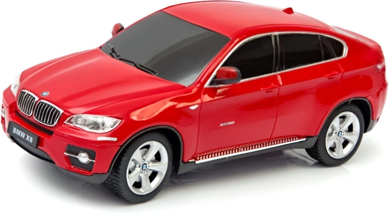 Plne licencované BMW s realistickými detailmi