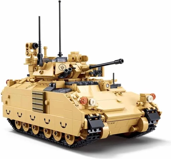 Realistický tank s otočnou vežou a funkčnými poklopmi