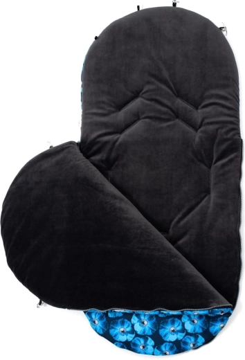 Praktický zips po celom obvode