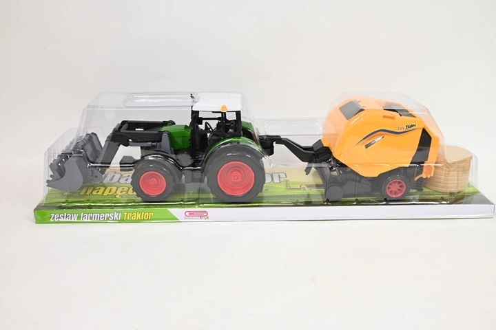 Traktor s poľnohospodárskym strojom