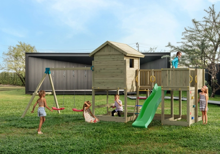 Hojdačky, lezecká výzva a pieskovisko v jednom