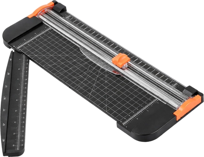 Bezpečný posuvný nôž v priehľadnej lište