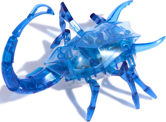 Priehľadný dizajn a kĺbové nohy