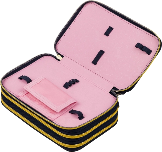 Pevná konštrukcia a spoľahlivé zipsy YKK