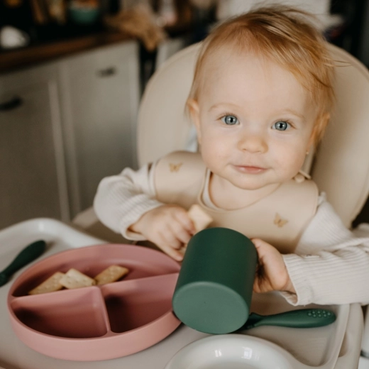 Silná prísavka proti prevráteniu