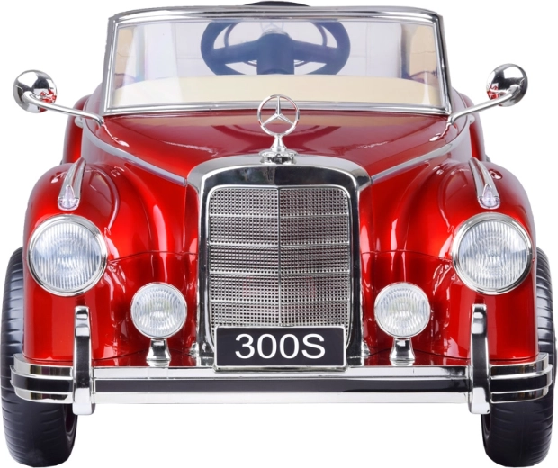Luxusný vzhľad klasiky MERCEDES 300S