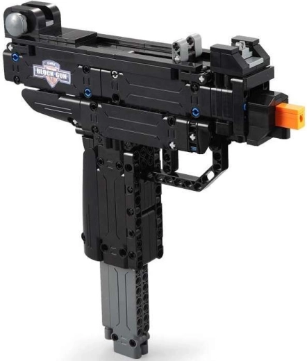 Stavba z 359 dielikov