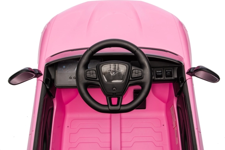 Komfortný kokpit s volantom