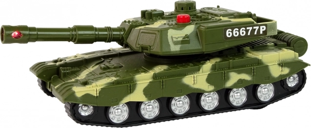 Tank s trecím pohonom