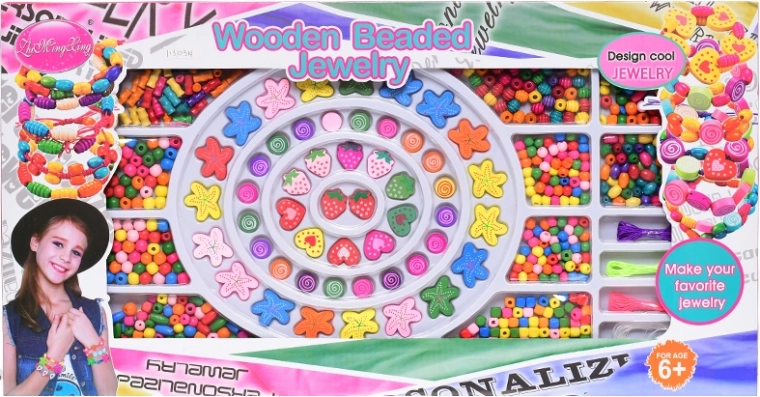 Drevené navliekacie koráliky v krabičke