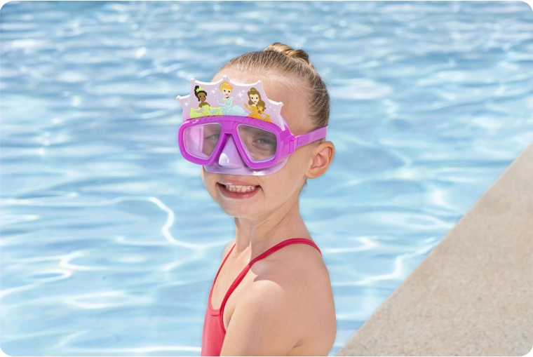 Široké zorné pole a čistý výhľad pod vodou