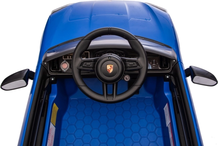 Štýl PORSCHE s bohatým audio panelom