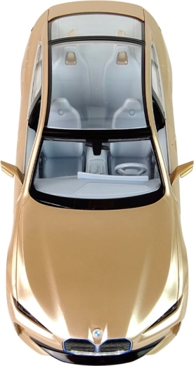 Realistický dizajn a zlaté prevedenie