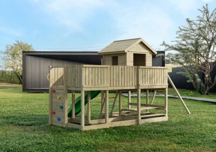 Domček s terasou a bezpečný prístup