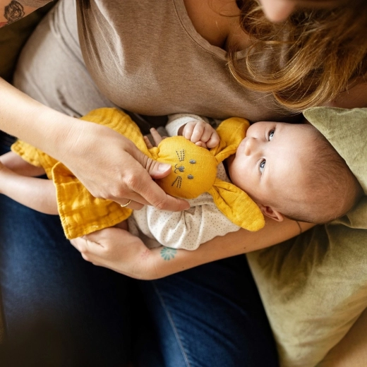 Upokojujúca hrkálka v hlavičke