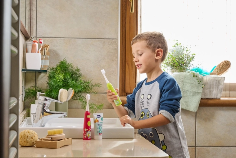 Kompaktná hlavica a hravý dizajn