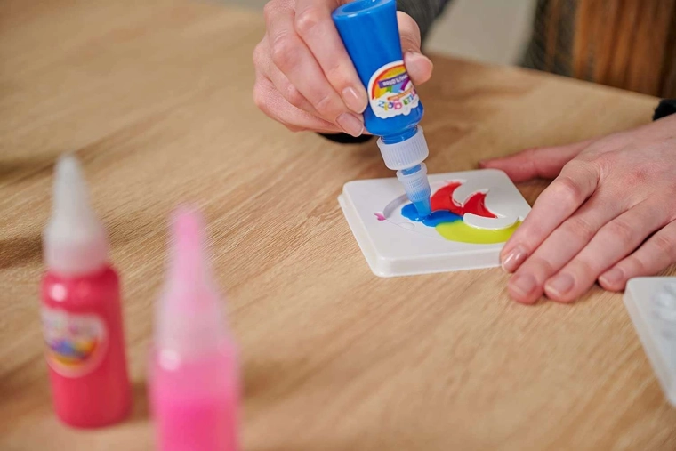 Farebné gély na presnú aplikáciu