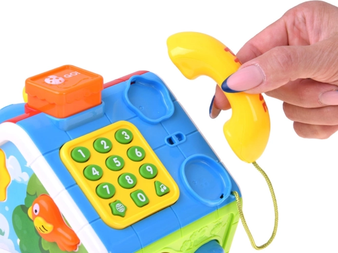 Telefón na hru aj učenie čísel