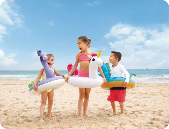 Zábava pri bazéne aj pri mori