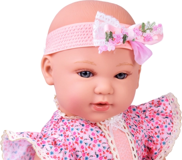 Elegantné liliové šatočky s čipkou