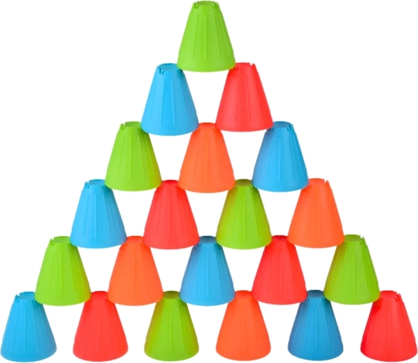 Stohovateľné trojuholníkové kelímky