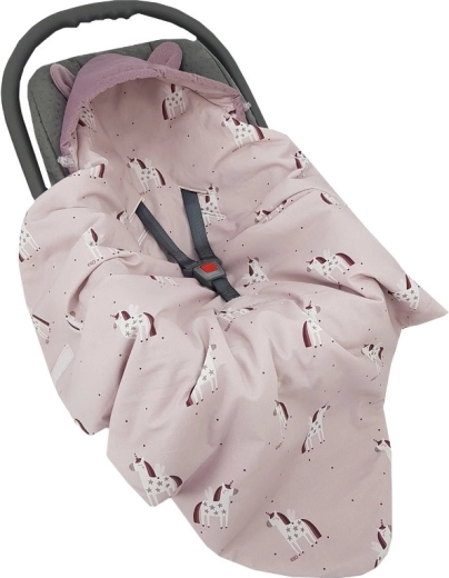 Bezpečné uchytenie v autosedačke bez rozopínania pásov