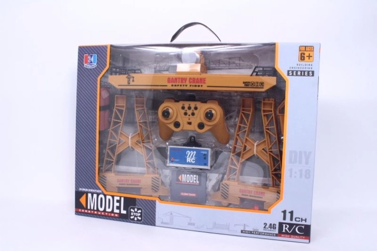 RC žeriav – mostový žeriav s nakladačom