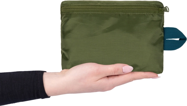 Skladacie prevedenie s integrovaným vreckom